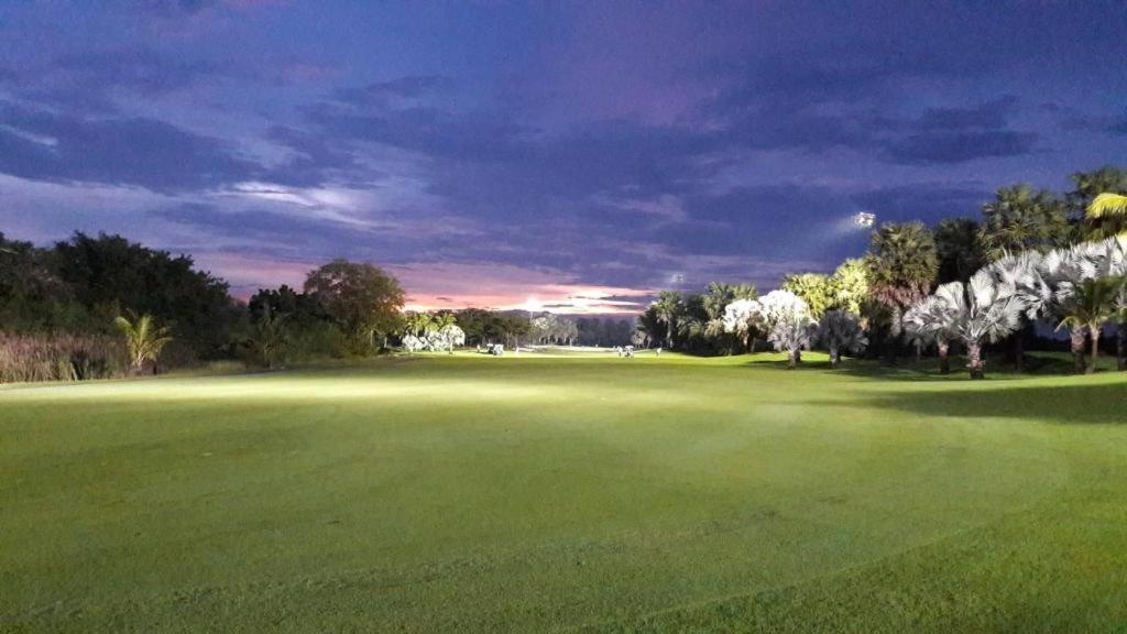 Hotel Suwan Golf & Country Club à Nakhon Pathom Extérieur photo
