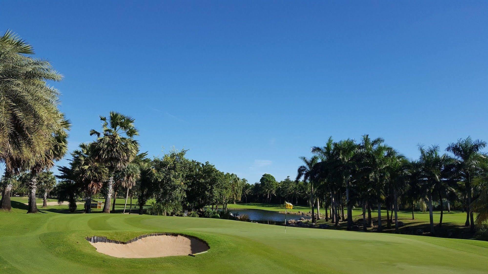 Hotel Suwan Golf & Country Club à Nakhon Pathom Extérieur photo