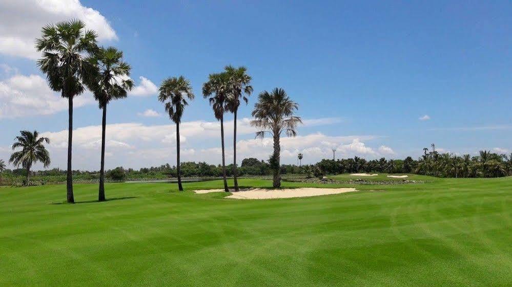 Hotel Suwan Golf & Country Club à Nakhon Pathom Extérieur photo