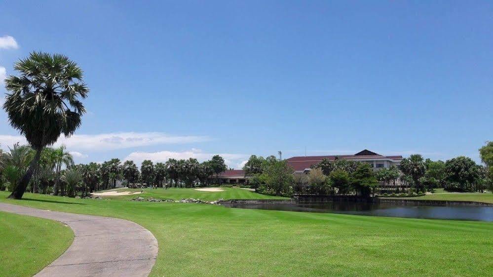 Hotel Suwan Golf & Country Club à Nakhon Pathom Extérieur photo