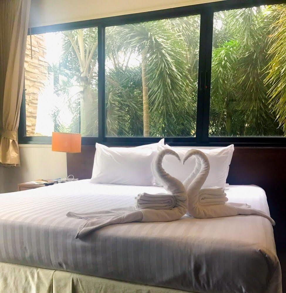 Hotel Suwan Golf & Country Club à Nakhon Pathom Extérieur photo