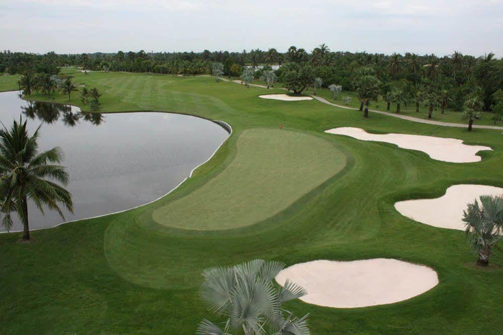 Hotel Suwan Golf & Country Club à Nakhon Pathom Extérieur photo