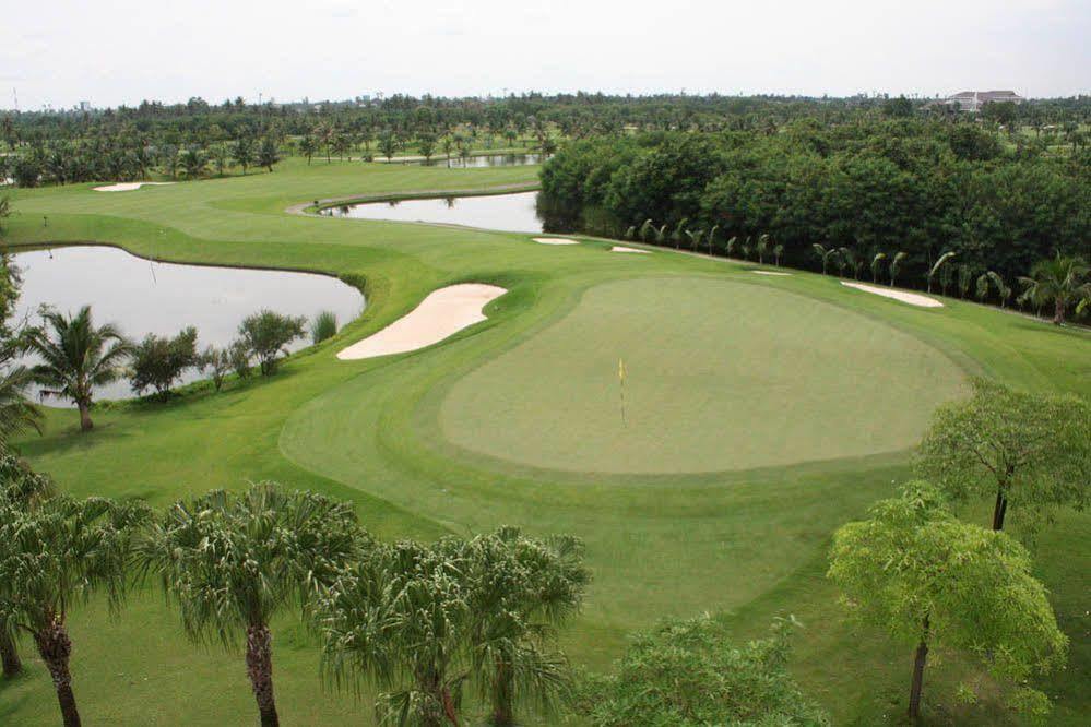 Hotel Suwan Golf & Country Club à Nakhon Pathom Extérieur photo