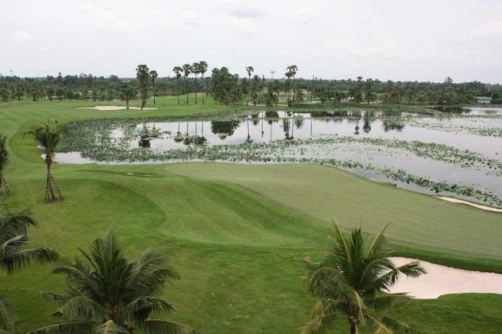 Hotel Suwan Golf & Country Club à Nakhon Pathom Extérieur photo